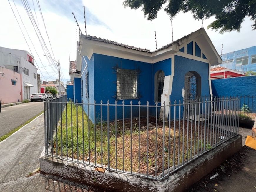 Casa para aluguel tem 204 metros quadrados em Cidade Alta - Natal - RN