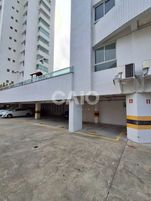 Apartamento no condomínio Royal Palms