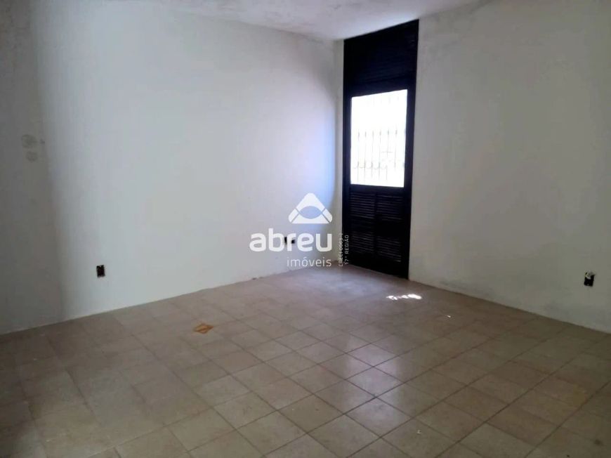 Casa Comercial à venda em Tirol, Natal - RN