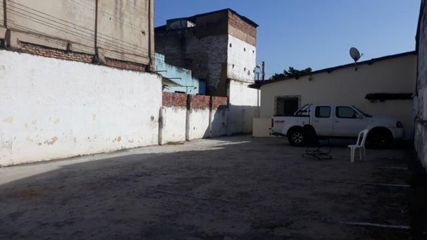 Terreno plano, com 720,00m2, a poucos metros da Av.Coronel Estevam, no Alecrim