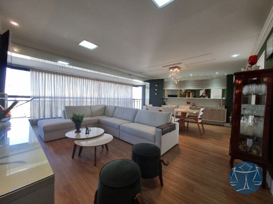 APARTAMENTO COM 3 SUÍTES EM LAGOA NOVA
