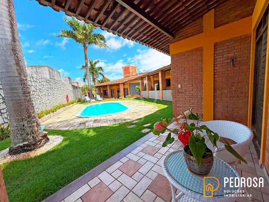 Casa térrea - 550 m2 - 5 quartos (4 suítes) - Capim Macio - Piscina - Terreno com 1 mil m2 - 6 vagas