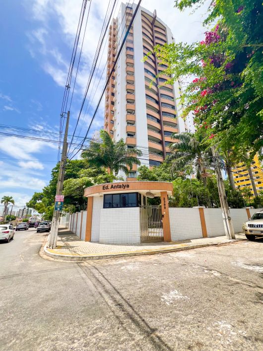 EDF APARTAMENTO 3 SUÍTES EM LAGOA NOVA