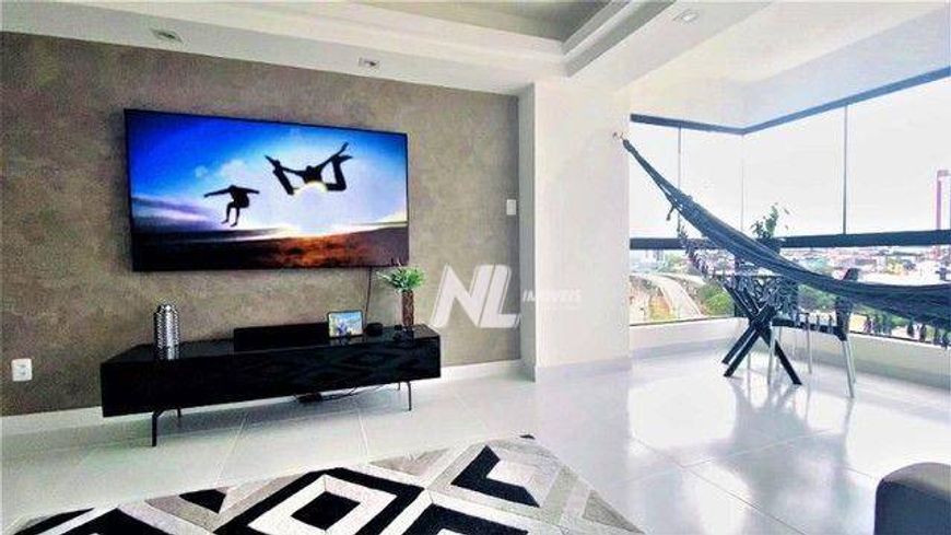 Maravilhoso apartamento mobiliado no Barro Vermelho - com 140m², 4Vagas