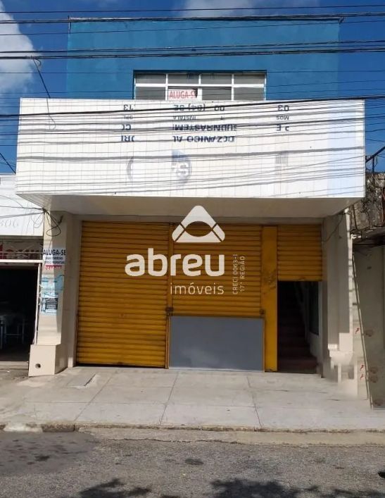 Prédio comercial no Alecrim.