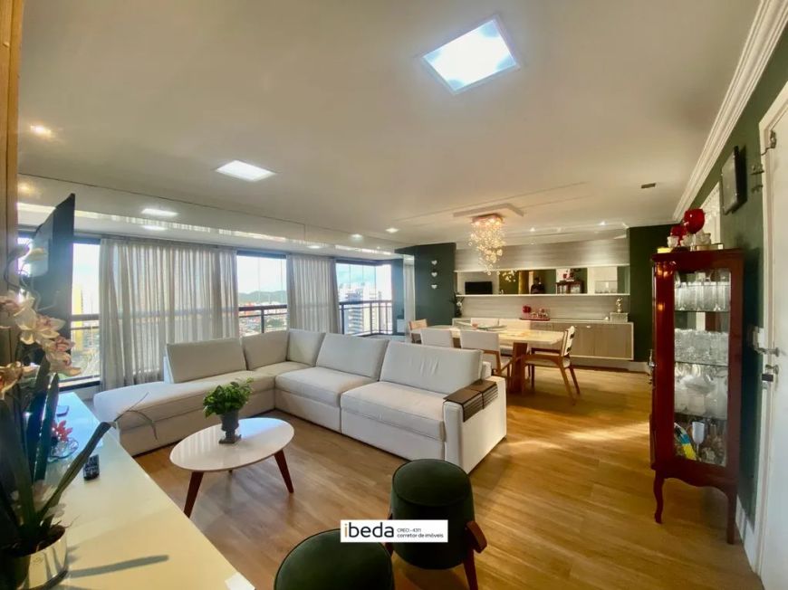 Apartamento com 3 quartos à venda em Natal
