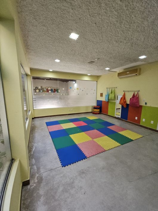 Casa para venda tem 243 metros quadrados em Alecrim - Natal - RN