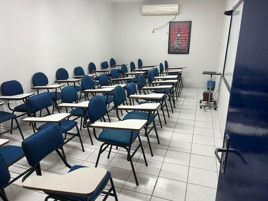 Prédio Comercial para Venda em Natal, Tirol