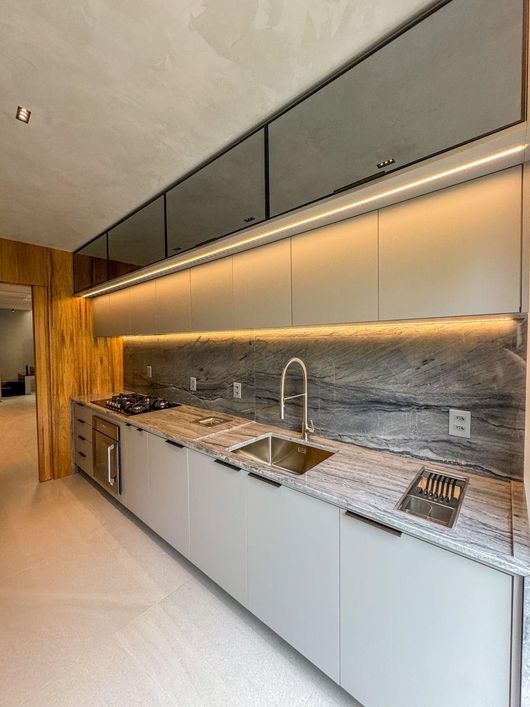Casa Duplex com 4 suítes em Ponta Negra