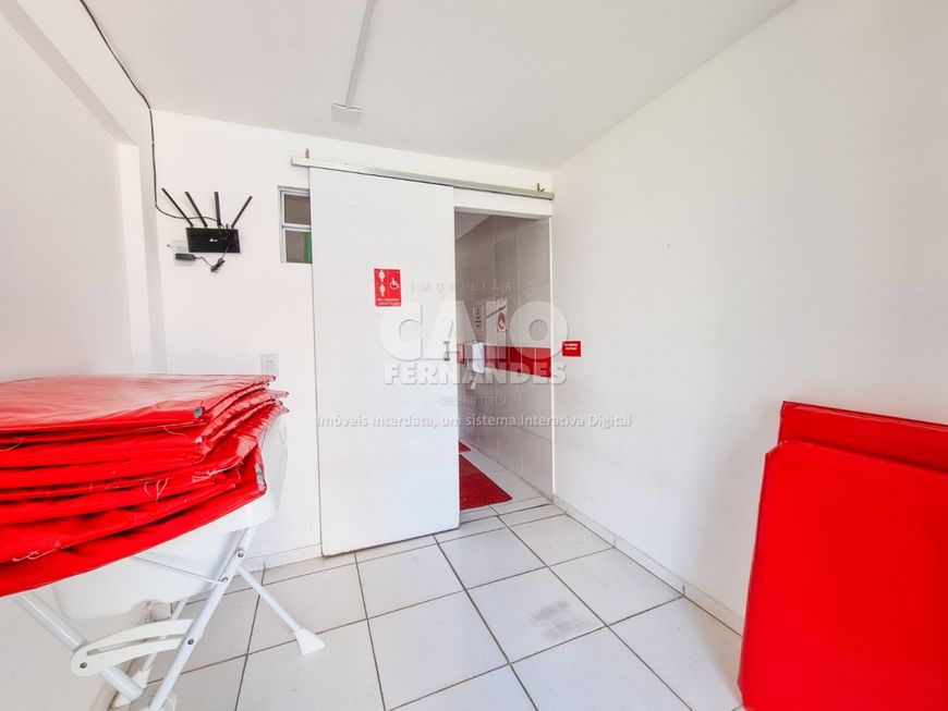 Prédio comercial em Tirol