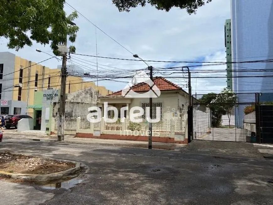 Imóvel comercial no Tirol