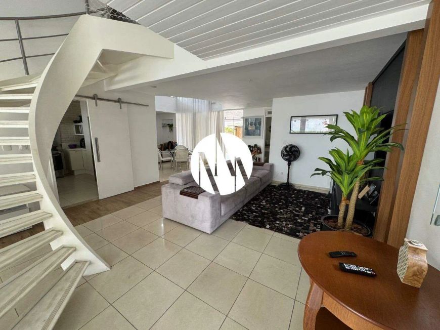 Casa Duplex para locação 290m2 com 4/4 sendo 2 suítes – Condomínio West Park Boulevard | Candelária