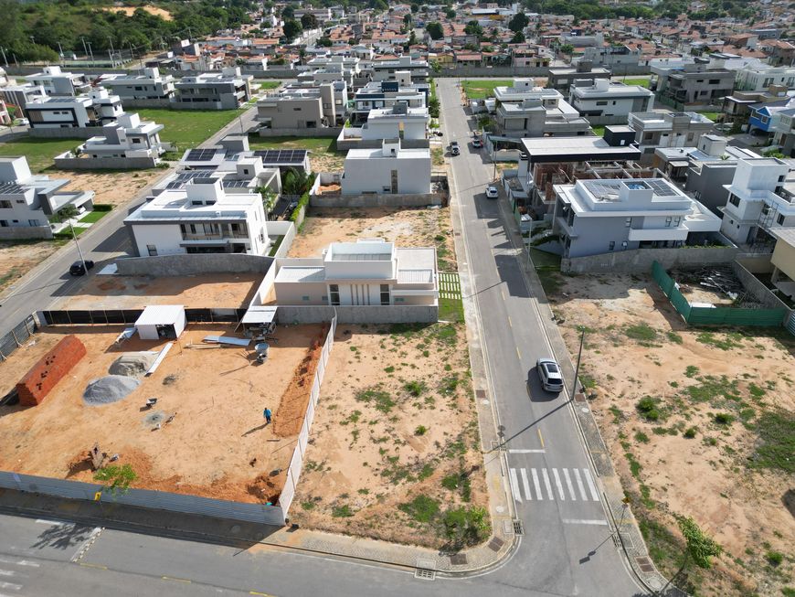 Lote de esquina no Condomínio Sunset Boulevard - 411m2 - Pitimbu