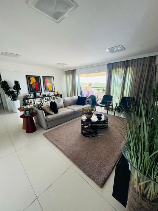 Apartamento em Capim Macio - 155m²