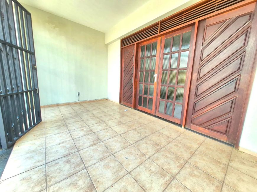 CASA DUPLEX COM 5/4 NO BARRO VERMELHO