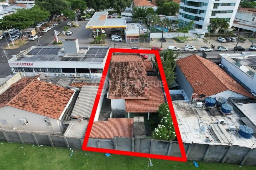Casa Com Ponto Comercial no Tirol