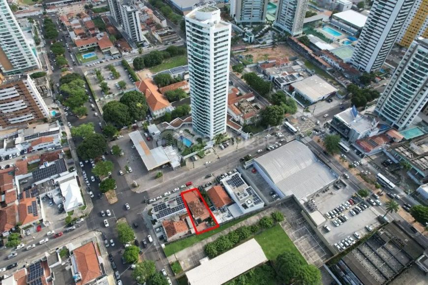 Casa Com Ponto Comercial no Tirol