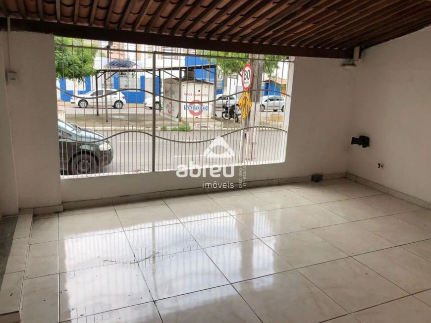 Casa em Cidade Alta.
