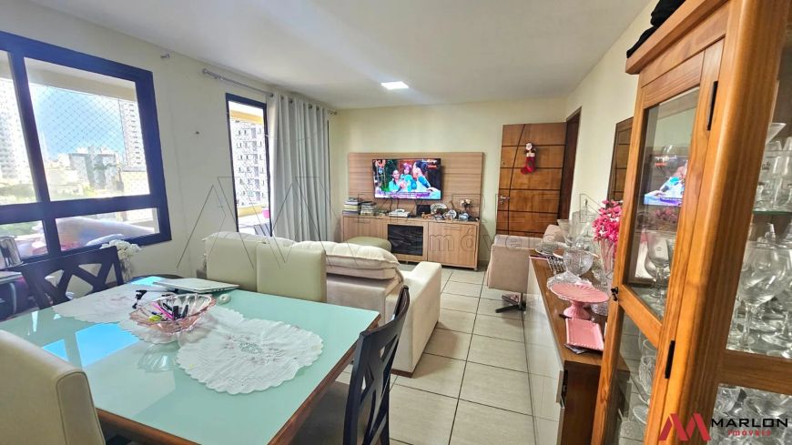 Apartamento Corais de Capim Macio, 3 suítes, dependência de empregada, lado da sombra, 99m².