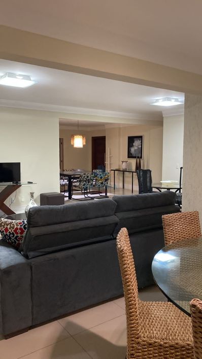 Apartamento com quatro suites em Capim Macio