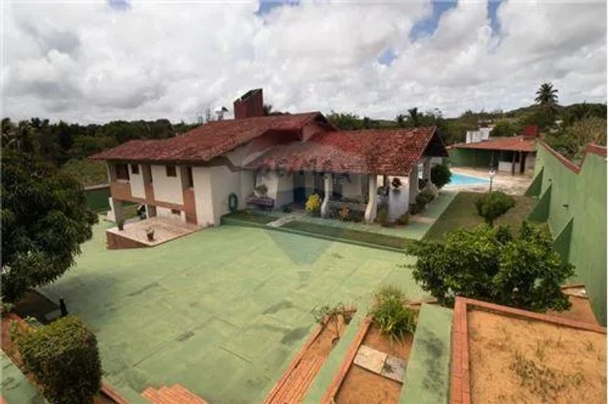 Casa dos sonhos á Venda na Candelária, com 6 Suites, 2000 m² de área total.