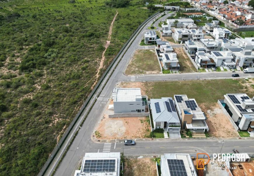 Lote de esquina com 350 m2 - Sunset Boulevard - Financiavel - Ventilado - No inicio do cond.