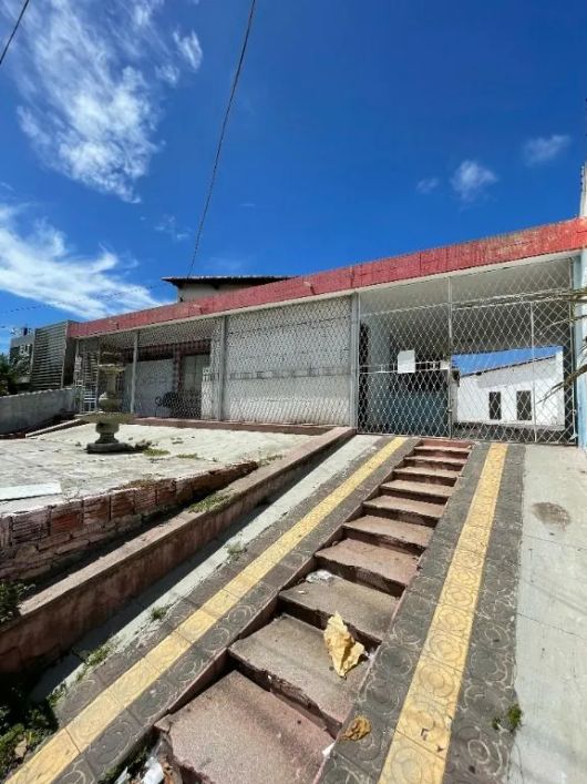Casa à venda, 442 m² por R$ 650.000 - Barro Vermelho - Natal/RN