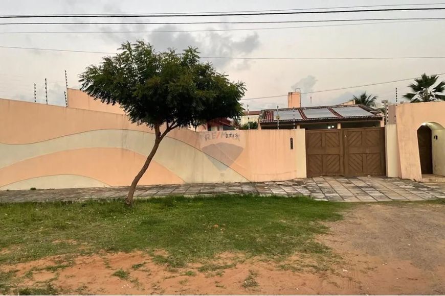Casa em Candelária com 6 Quartos e 7 Banheiros