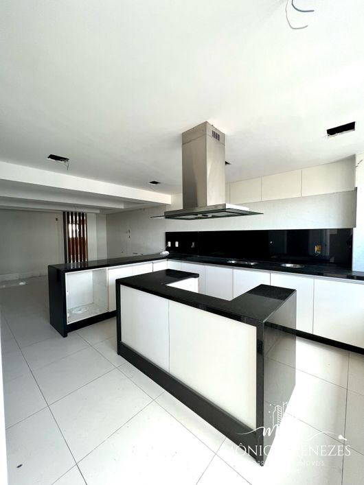 Apartamento para venda tem 386m, com 4 suítes, todo no mármore