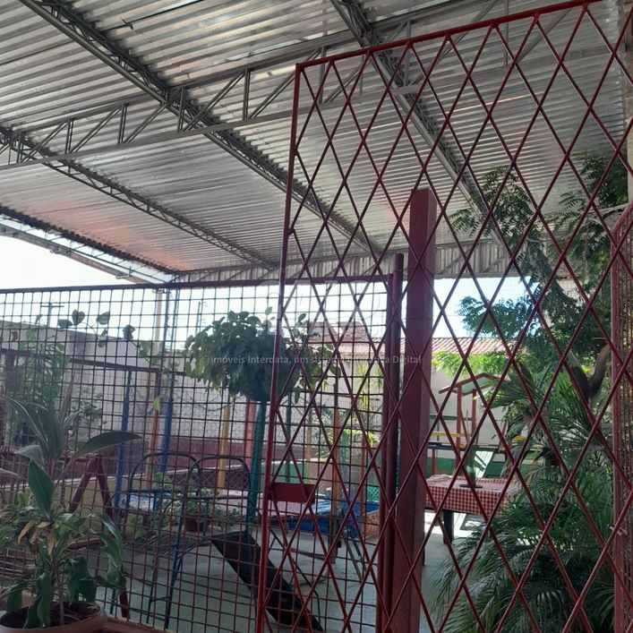 Prédio comercial em Dix Sept Rosado
