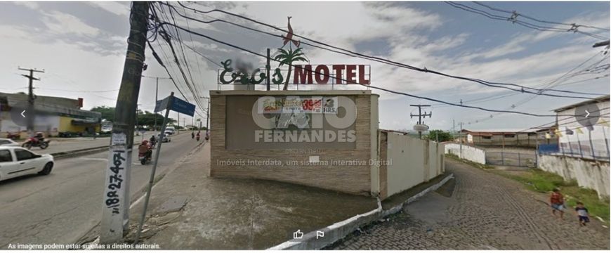 Prédio comercial em Igapó