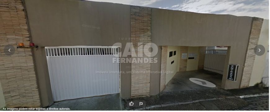 Prédio comercial em Igapó