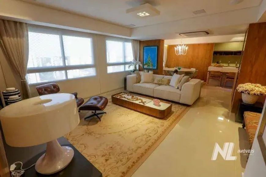 Apartamento semi mobiliado - no Barro Vermelho - 3Suites - 4Vagas