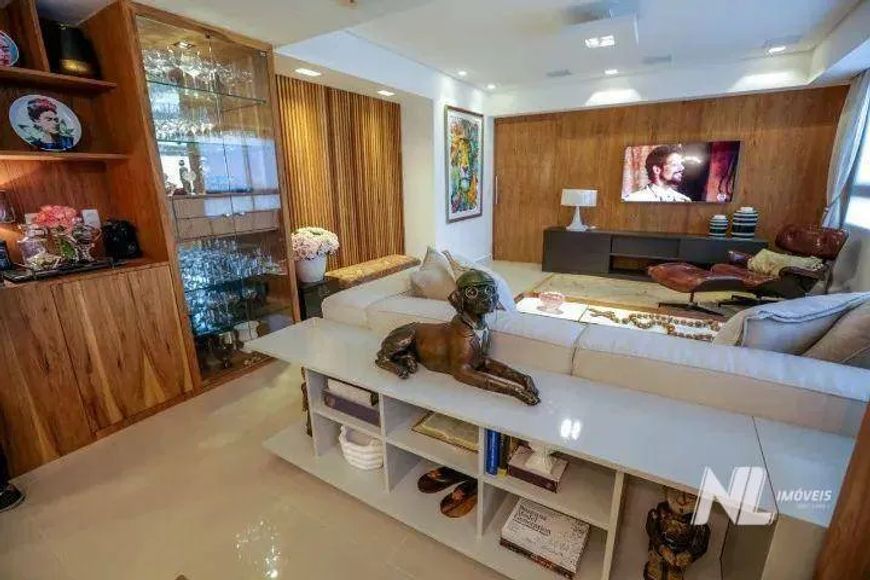 Apartamento semi mobiliado - no Barro Vermelho - 3Suites - 4Vagas