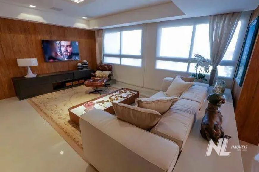 Apartamento semi mobiliado - no Barro Vermelho - 3Suites - 4Vagas