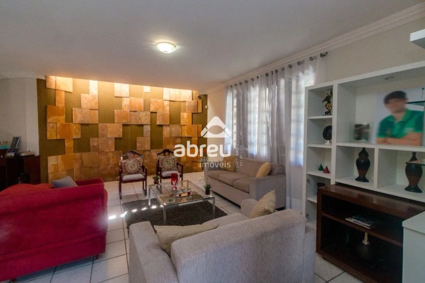 Casa com 4 quartos em Capim Macio