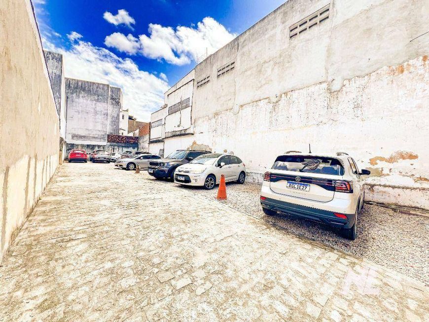 Terreno com 330m² em ótima localização no Alecrim