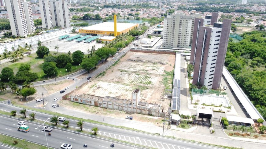 Imóvel para aluguel e venda possui 10352 metros quadrados