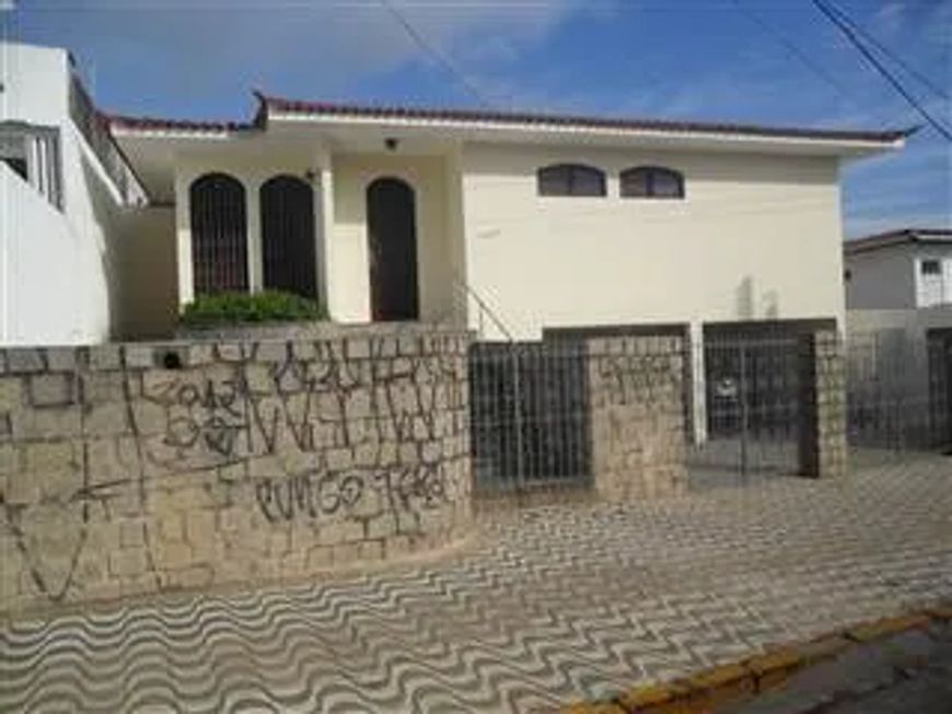 Casa com 6 dormitórios à venda, 642 m² por R$ 1.100.000,00 - Lagoa Nova - Natal/RN