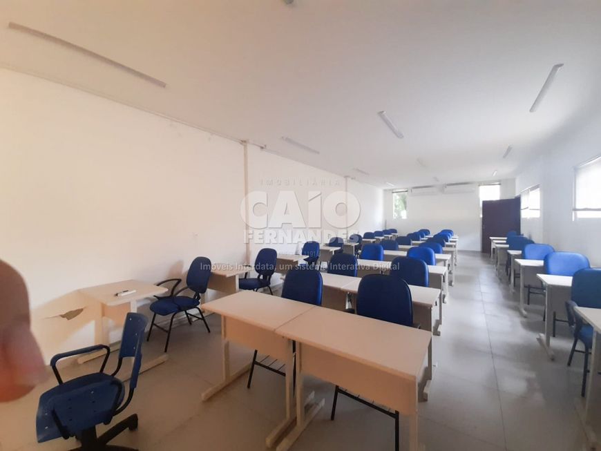 Prédio comercial em Lagoa Nova