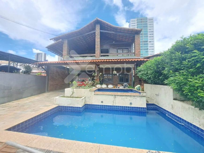 Casa à venda em Lagoa Nova (Natal/RN) | 4 suítes, 274m²