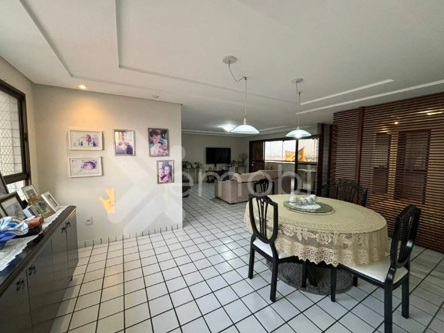 Apartamento à venda em Lagoa Nova (Natal/RN) | Edif. Jardim Portugal | 4 suítes - 242m²