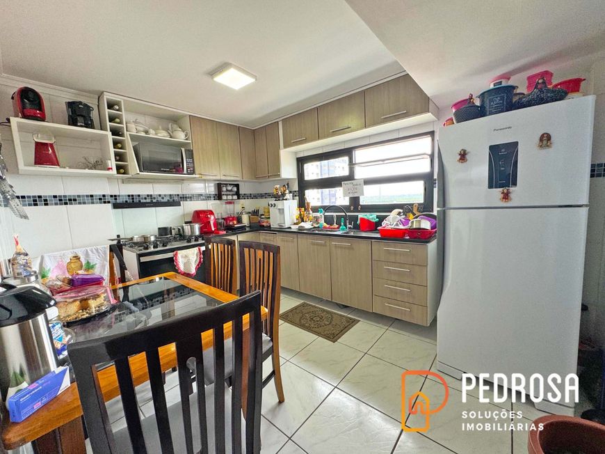 Apartamento para venda - 187 m2 - 4 quartos (1 suíte) - Barro Vermelho