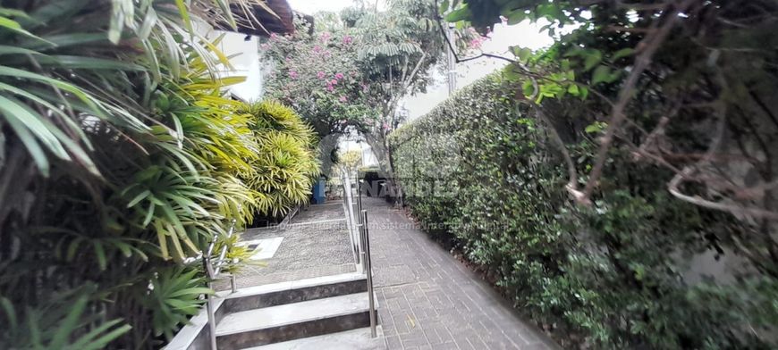 Prédio comercial em Lagoa Nova