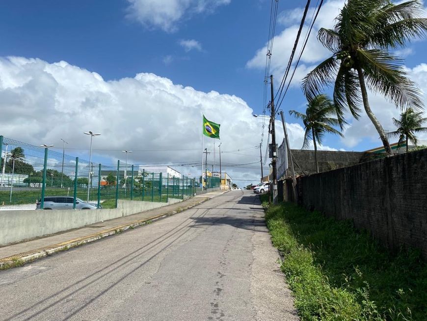 Vendo ára com 4.242m² no Bairro Igapó vizinho ao Atacadão da Zona Norte de