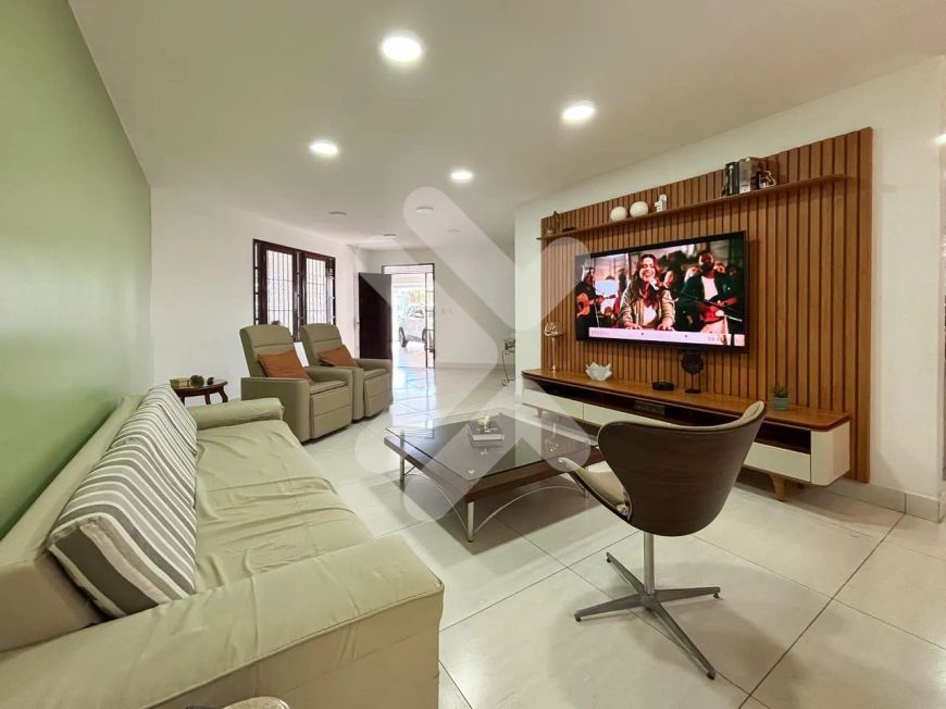 Casa à venda em Capim Macio (Natal/RN) | 5 suítes - 335m²
