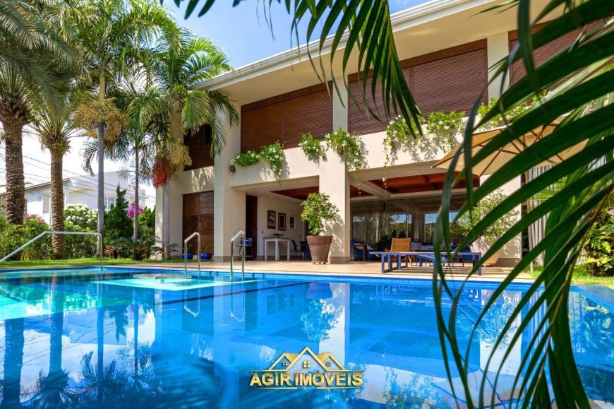 Mansão com 1.280m² no condomínio Pontanegra Boulevard, com 5 suítes, piscina, confira.