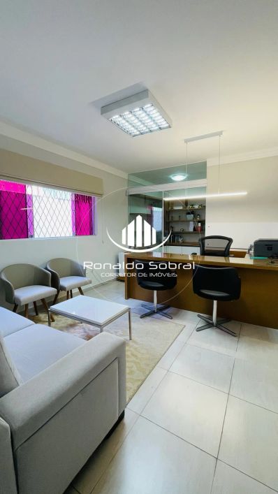 oportunidade de VENDA para escritório, consultório, salas comerciais, etc. CASA 8/4, sendo 2 suítes