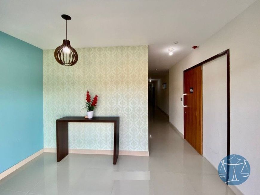 EXCELENTES FLATS EM CAPIM MACIO