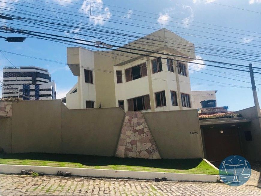 PRÉDIO RESIDENCIAL